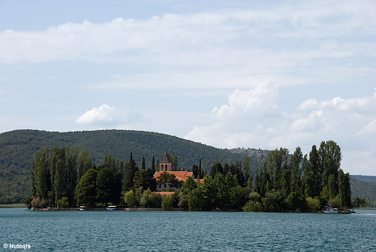 Chorwacja, klasztor na wyspie Visovac