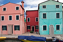 Burano, kolorowe domy - więcej barw