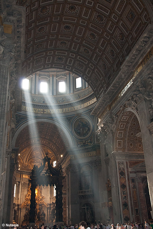Watykan, nawa główna bazyliki św. Piotra