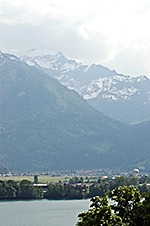 Widok na Interlaken, Brienzersee i Alpy
