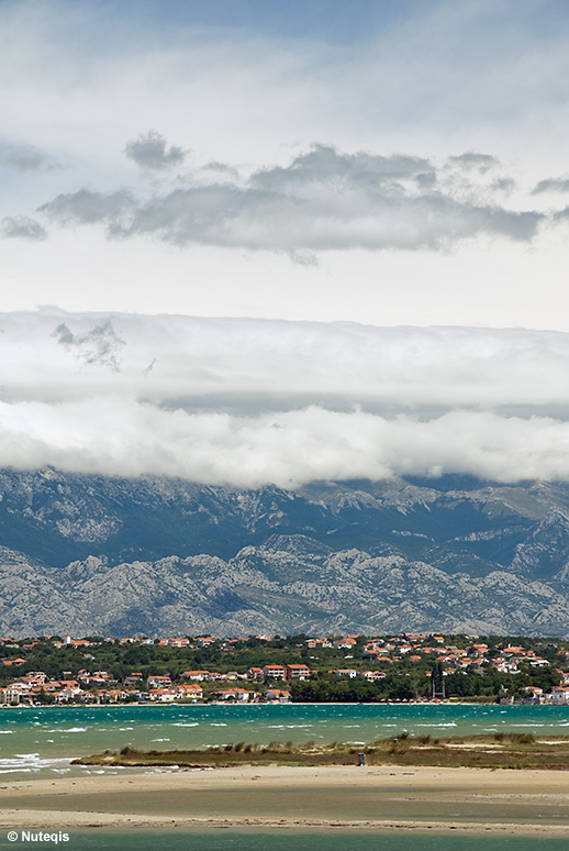 Chorwacja, bora wieje od gór Velebit