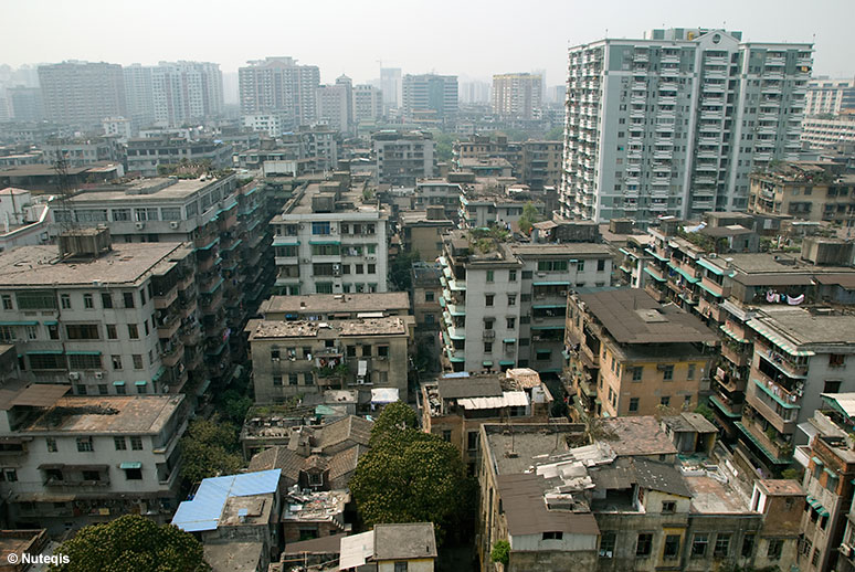 Chiny, Kanton, domy widziane z Pagody Kwiatu