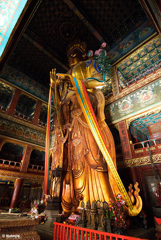 Pekin, Yonghegong - wielki drewniany Budda