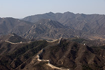 Chiny, Mur wijący się na szczytach wzgórz