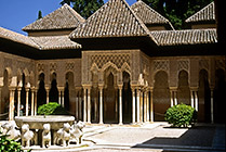 Grenada, Alhambra, Dziedziniec Lwów i ich 12 postaci