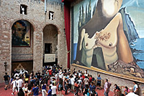 Figueres, wnętrze muzeum Salvadora Dali