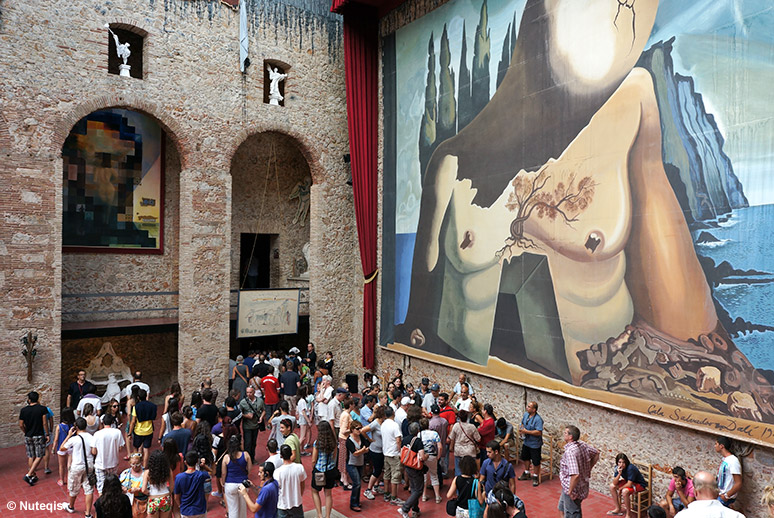 Figueres, wnętrze muzeum Salvadora Dali