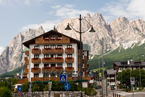 Cortina dAmpezzo, jeden z wielu klasycznych hoteli