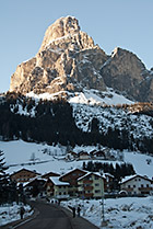 Dolomity, Sassongher ponad Corvarą