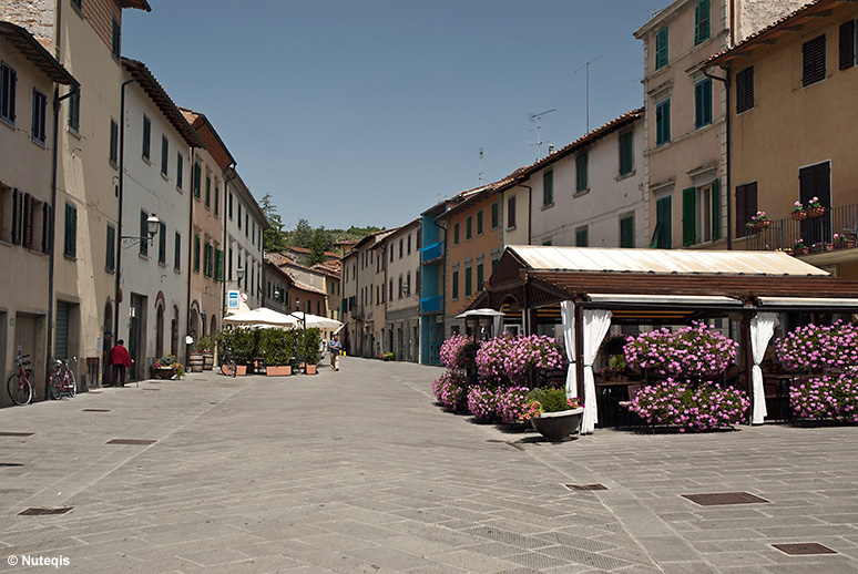 Gaiole in Chianti, Via Ricasoli