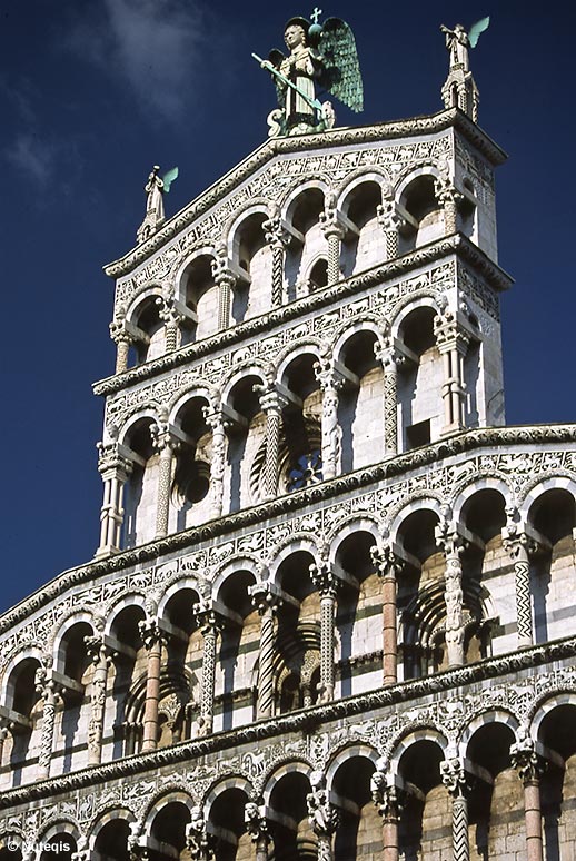 Lukka, fasada San Michele in Foro