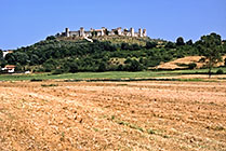 Monteriggioni z oddali