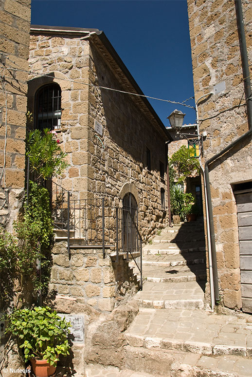 Pitigliano, domy z tufu