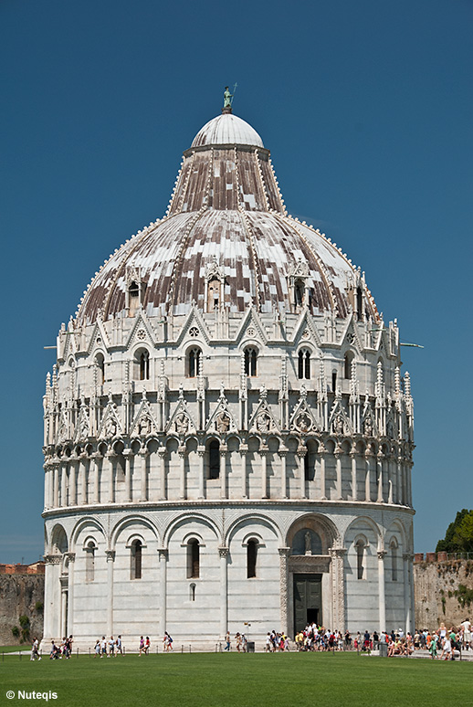 Piza, baptysterium na Piazza del Duomo