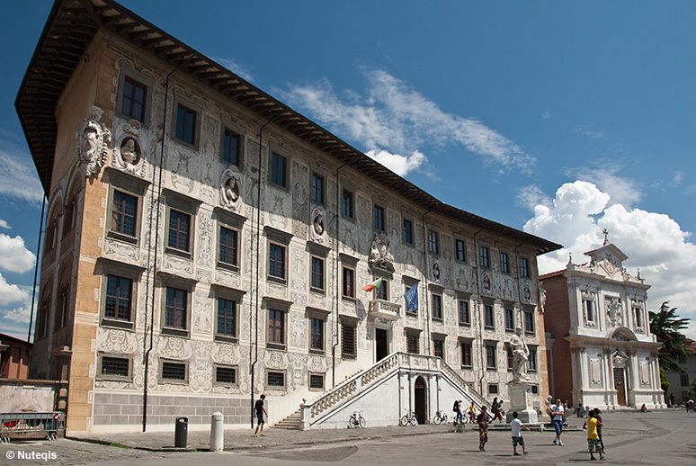 Piza, Palazzo della Carovana