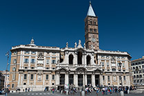 Rzym, fasada bazyliki Santa Maria Maggiore wraz z pałacami