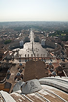 Watykan, widok ze szczytu kopuły bazyliki św. Piotra na plac