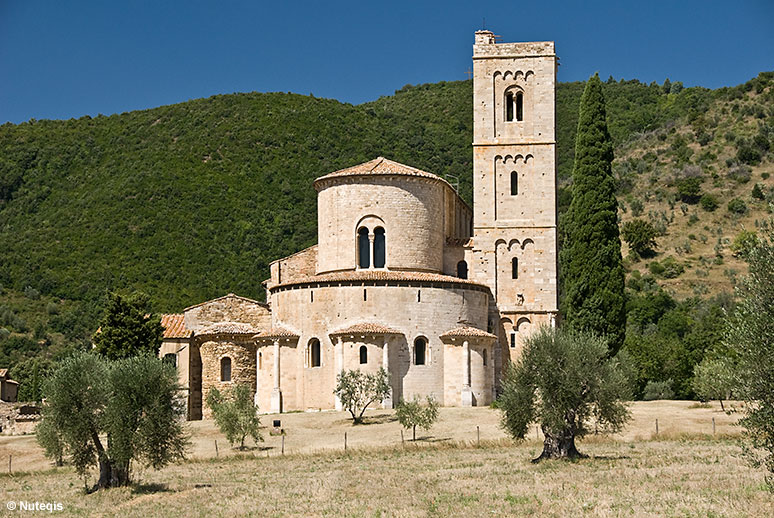 Okolice Montalcino, opactwo Sant Antimo