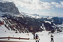 Włochy, Dolomity, widok na Val Gardena z Dantercepies