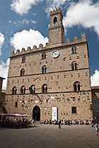 Volterra, Palazzo dei Priori