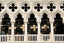 Wenecja, nabrzeże fragment fasady Pałacu Dożów