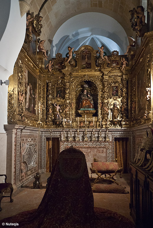 Portugalia, ładny ołtarz w lizbońskiej katedrze Sé
