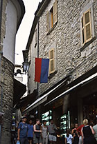 San Marino, sklepy i turyści