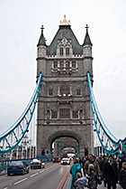 Londyn, ruch na Tower Bridge