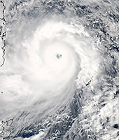 Haiyan zbliża się do Filipin Haiyan zbliża się do Filipin