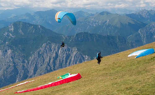 Paralotnie nad Monte Baldo3